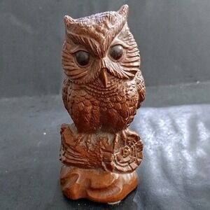 OWL Figurine Red Mill Mfg PECAN SHELL RESIN Detail  Figure Handcrafted 4 Inches